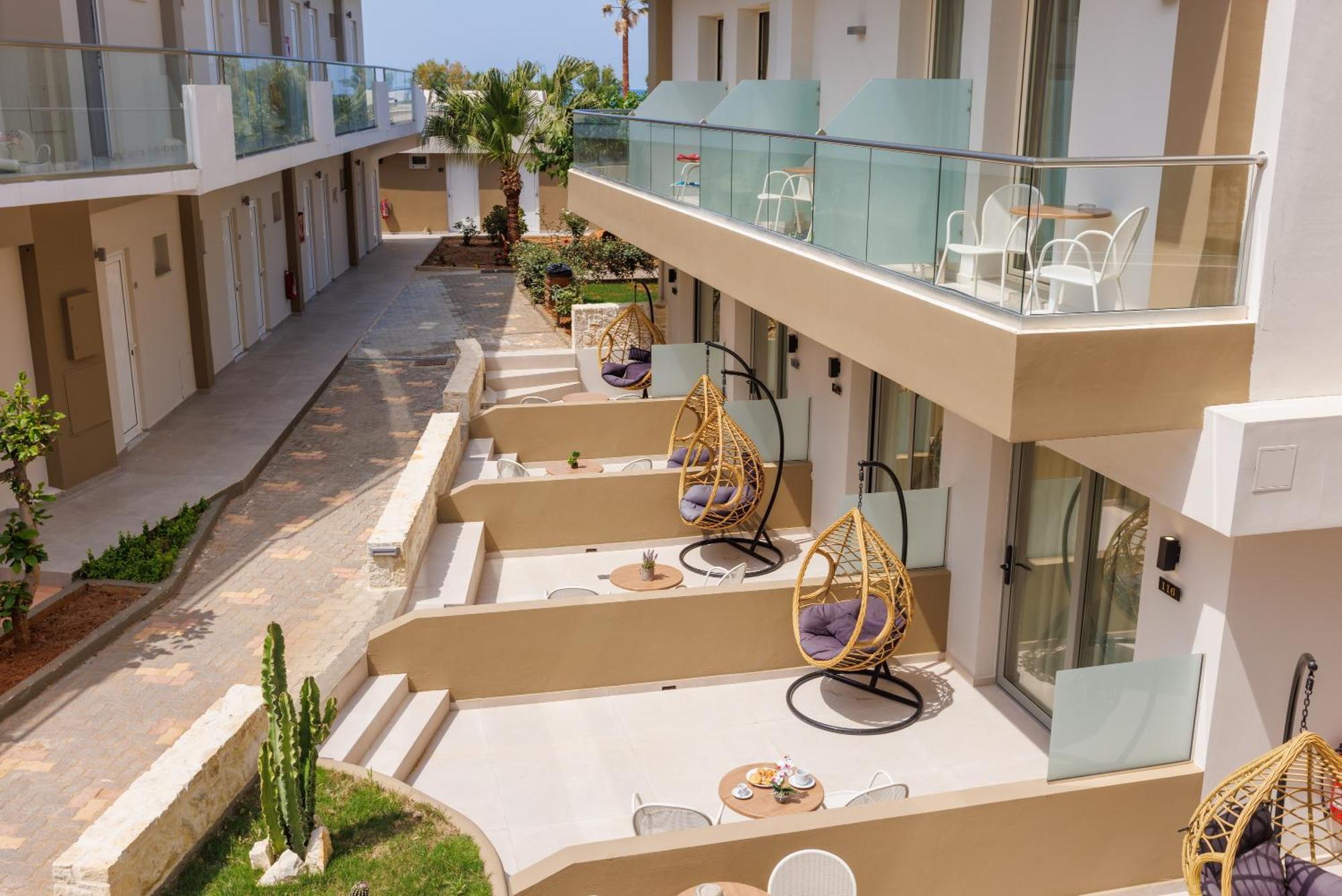 Malia Bay Beach Hotel & Bungalows Exterior foto