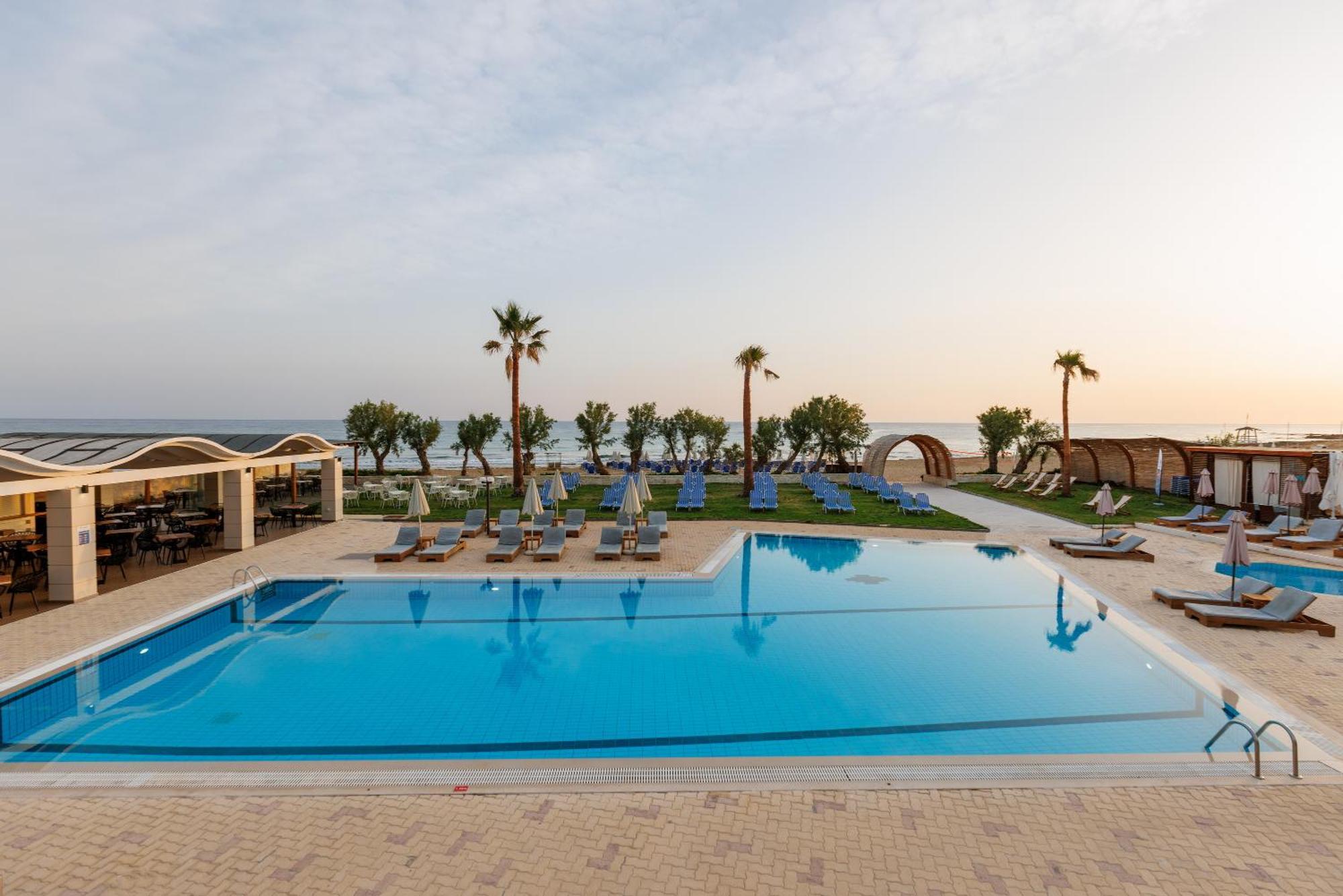 Malia Bay Beach Hotel & Bungalows Exterior foto