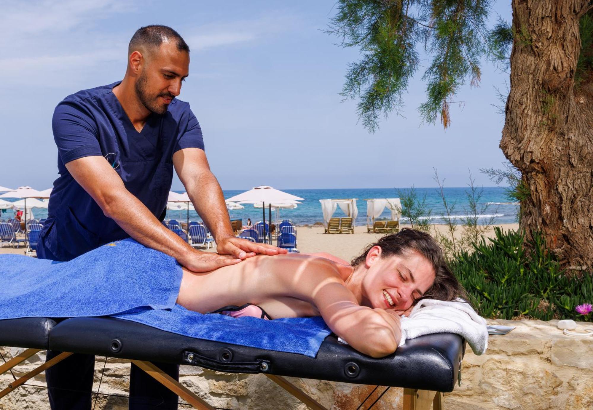 Malia Bay Beach Hotel & Bungalows Exterior foto