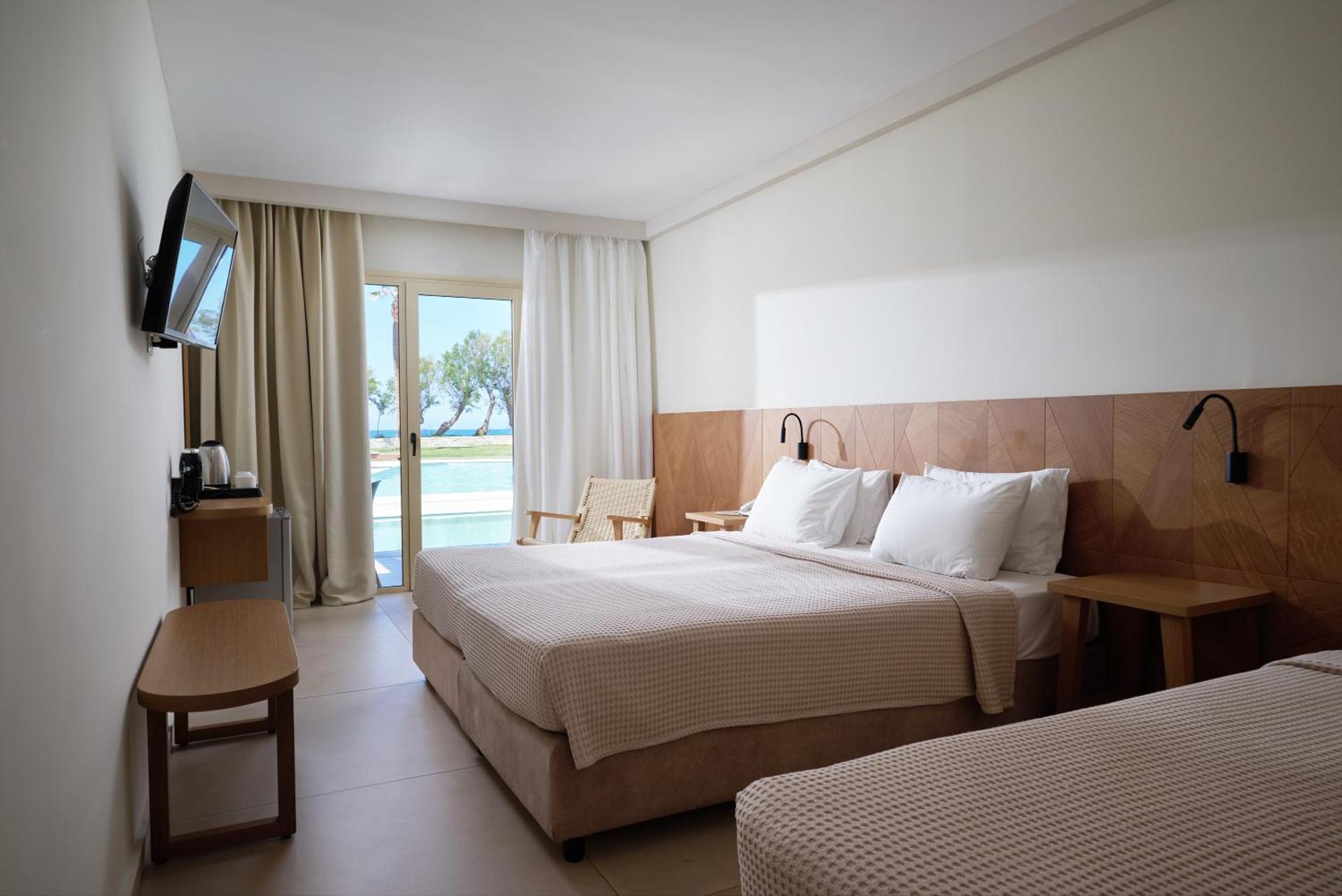 Malia Bay Beach Hotel & Bungalows Exterior foto