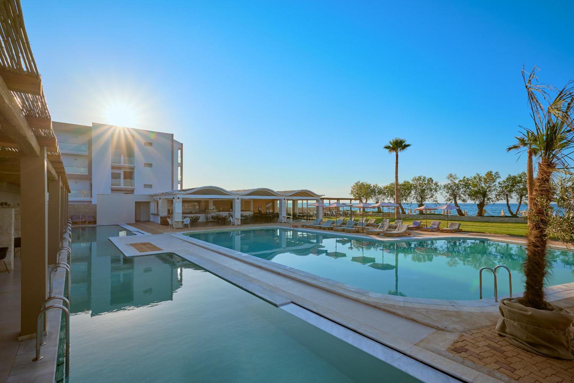 Malia Bay Beach Hotel & Bungalows Exterior foto