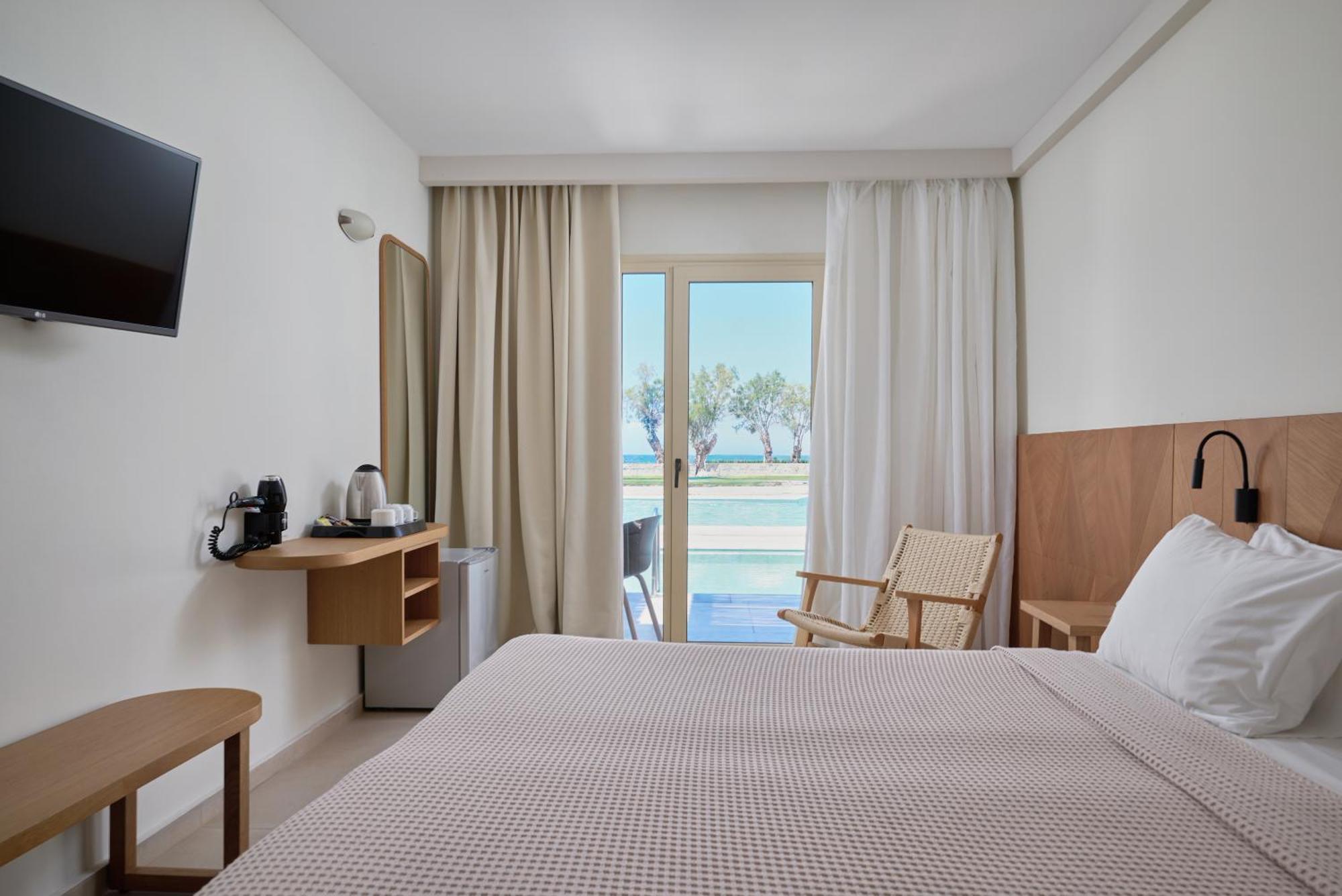 Malia Bay Beach Hotel & Bungalows Exterior foto