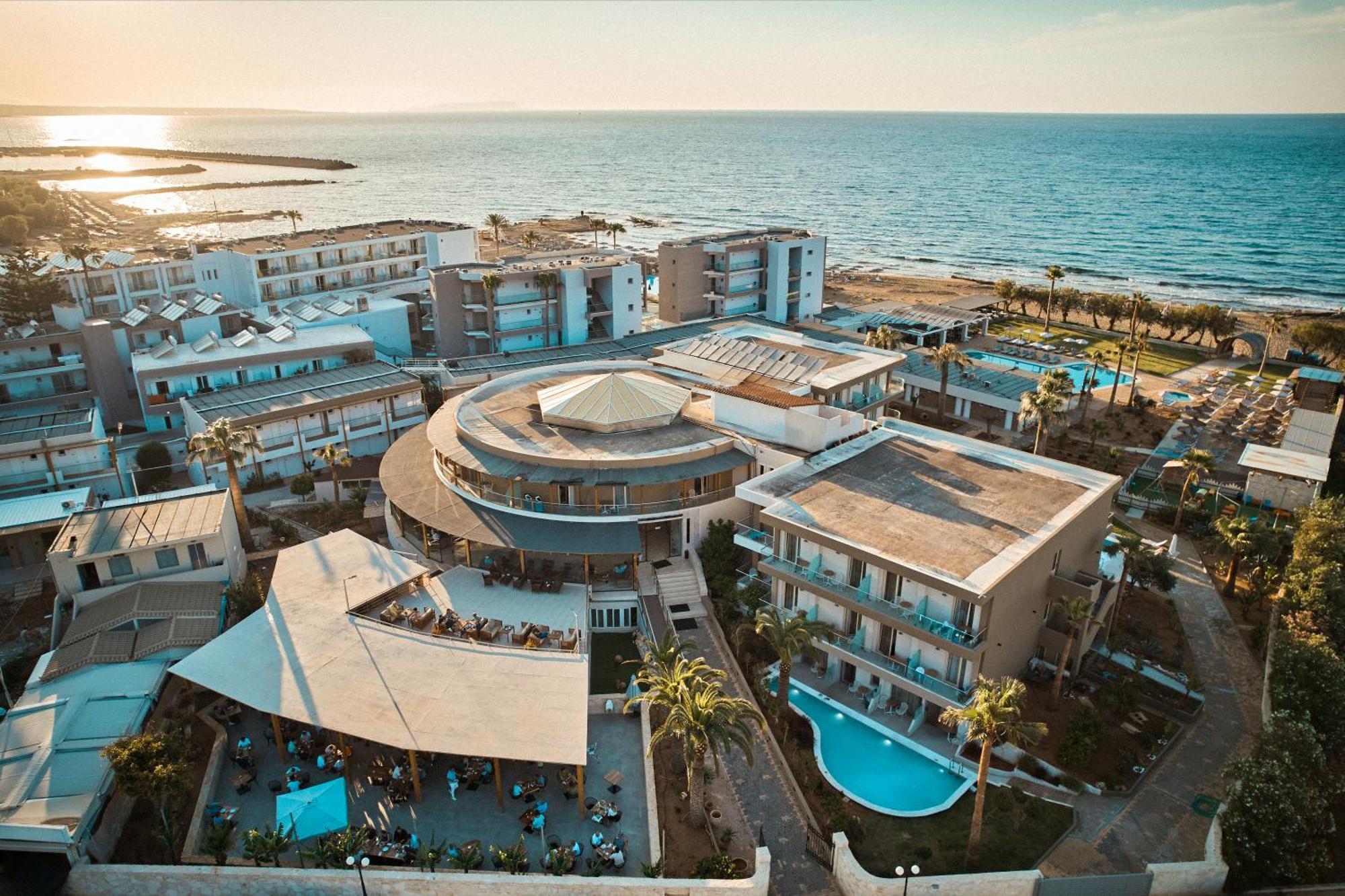 Malia Bay Beach Hotel & Bungalows Exterior foto